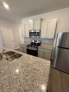 Building Photo - 144 Village Green Dr