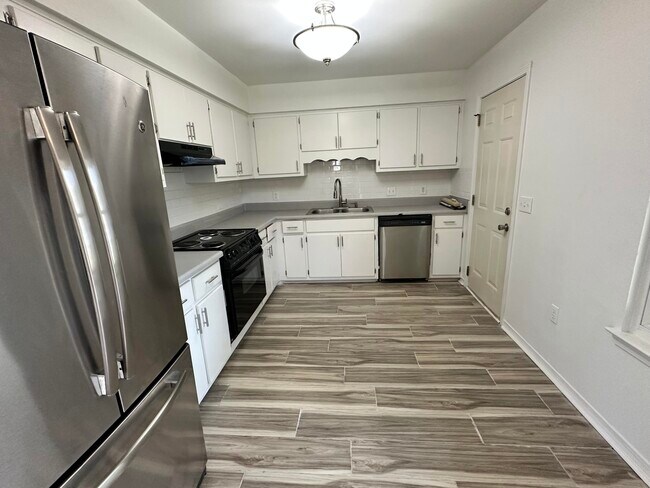 Building Photo - 308 Island Dr