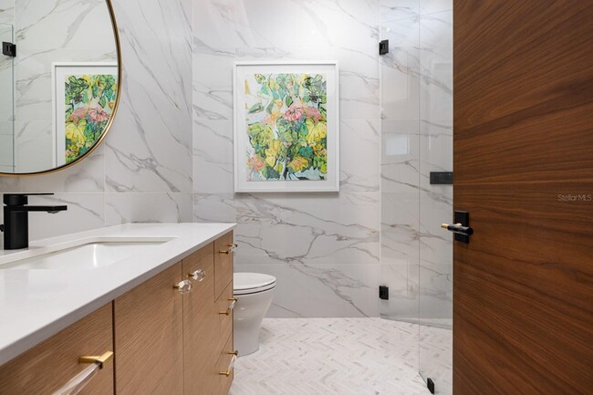 Building Photo - 1221 Richmond Rd