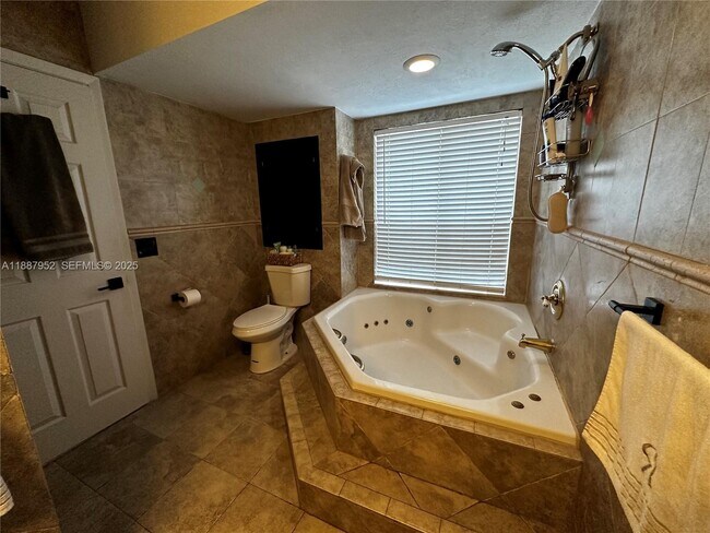 Building Photo - 3971 Coral Springs Dr