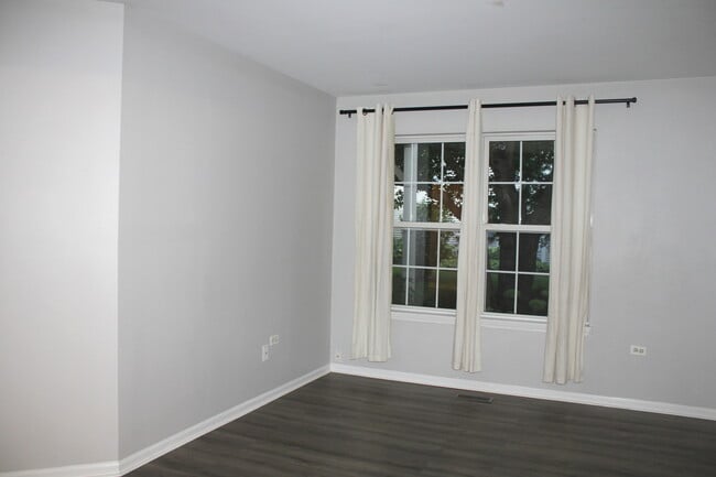 Building Photo - 2219 Waterleaf Ct