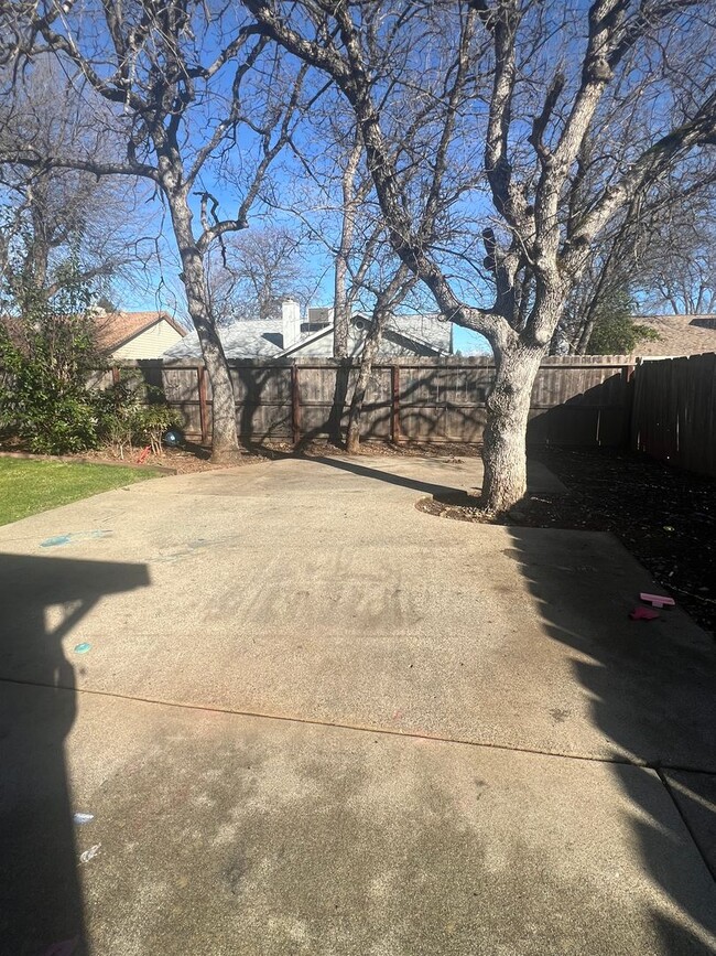 Building Photo - 3 Bedroom home in Candlewood Estates