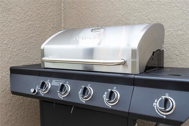 Building Photo - 4315 Scene Ln