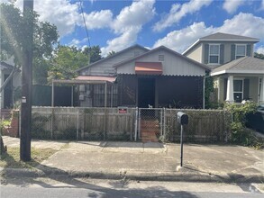 Building Photo - 207 W Clark Ave