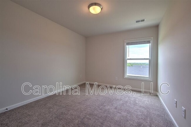 Building Photo - 34 Apricot Ln