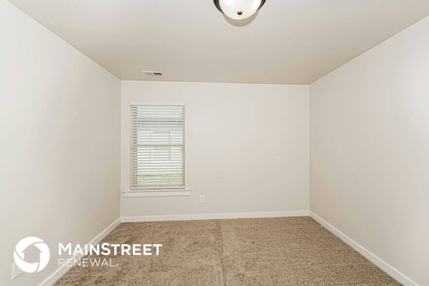 Building Photo - 125 Deer Creek Dr