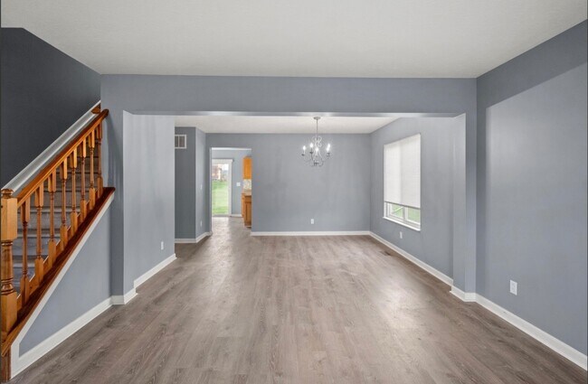 Building Photo - 11241 Sugarmill Dr