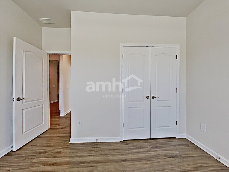 Building Photo - 14302 Hugh Dixon Way