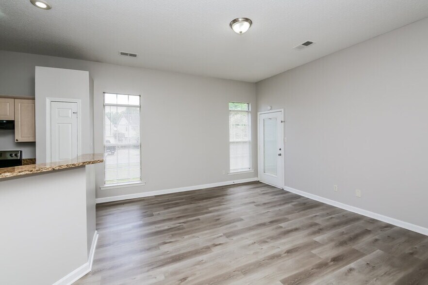 Building Photo - 3875 Neyland Valley Dr