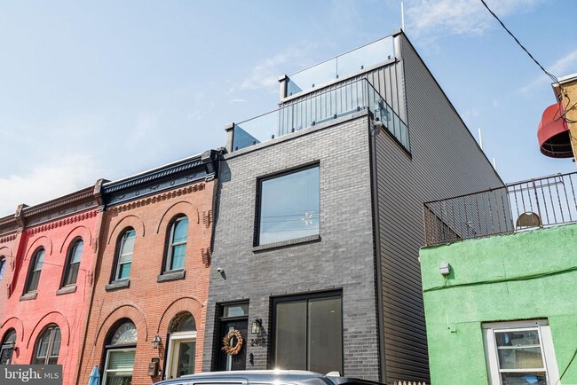 Building Photo - 2409 Oakford St