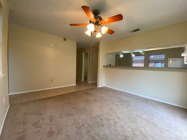 Building Photo - 10531 Golden Meadow Dr