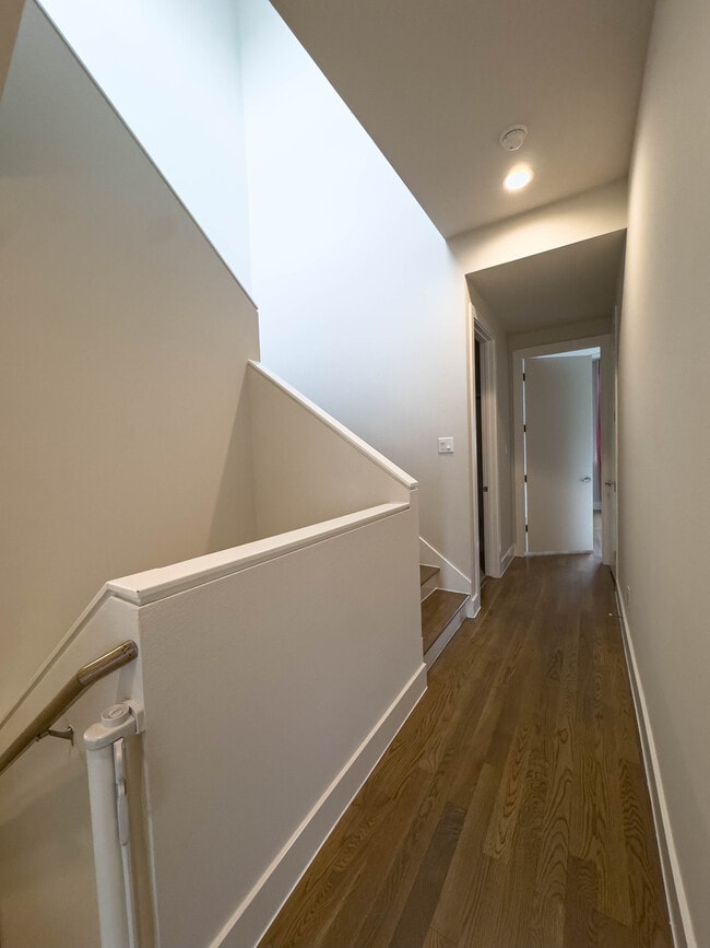 Building Photo - 2717 St Emanuel St