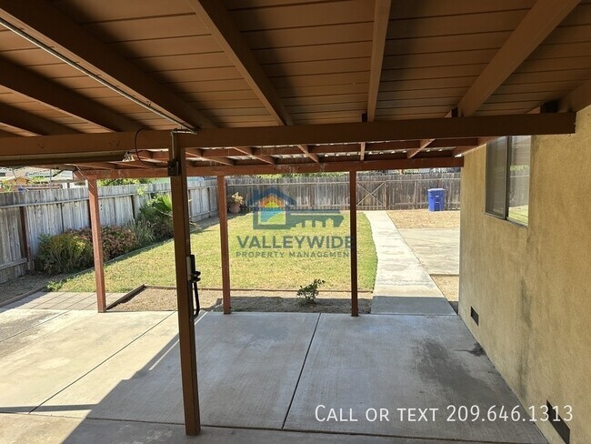 Building Photo - 2023 Moran Ave