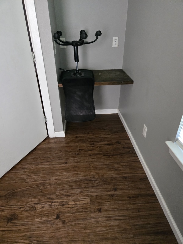 Building Photo - 111 Echols St