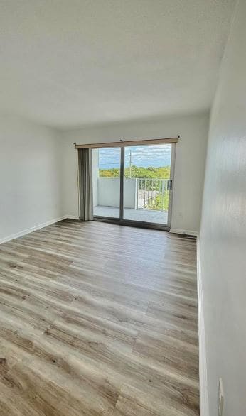 Building Photo - 8000 Harding Ave