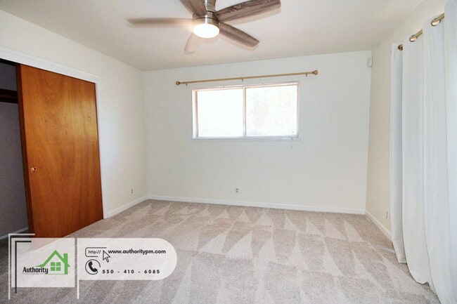 Building Photo - 4548 Pensacola St