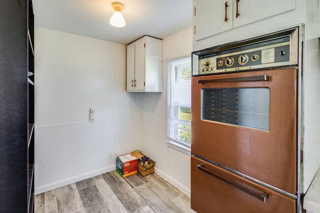 Building Photo - Charming 2 Bedroom, 1 Bathroom Rural Home for Rent