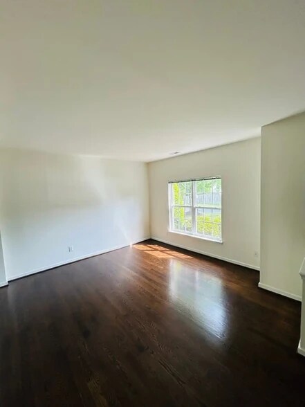 Building Photo - 3209 Friars Walk Ln