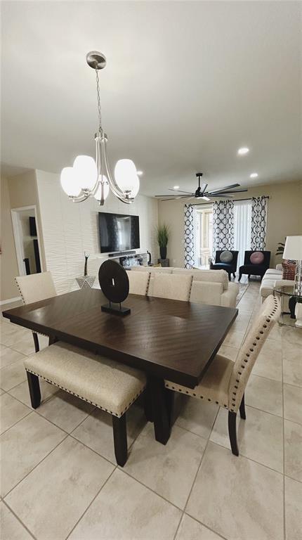 Building Photo - 8761 Hinsdale Heights Dr