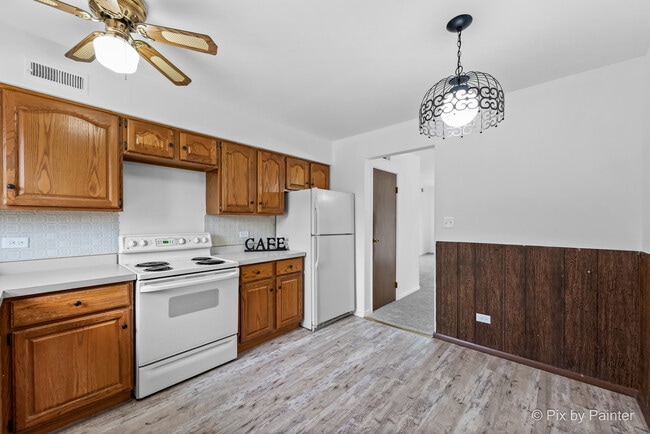 Building Photo - 9407 Bay Colony Dr