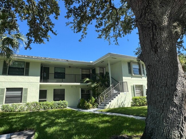 Primary Photo - 801 Sabal Ridge Cir