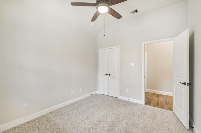 Building Photo - 16615 Tranquility Grove Dr