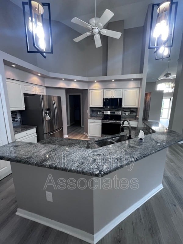 Building Photo - 6221 Misty Meadow Loop