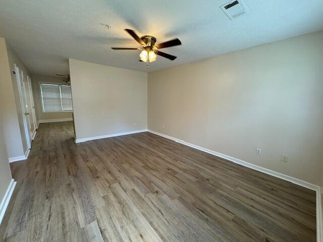 Building Photo - 550 Date Palm Cir