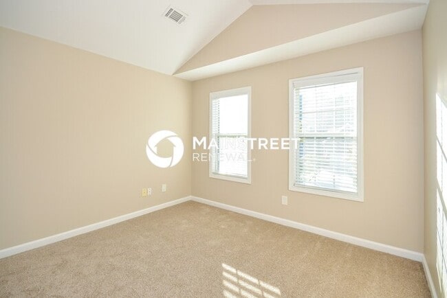 Building Photo - 4 Bedroom Pet-Friendly Home in Loganville, GA with Main Street Renewal