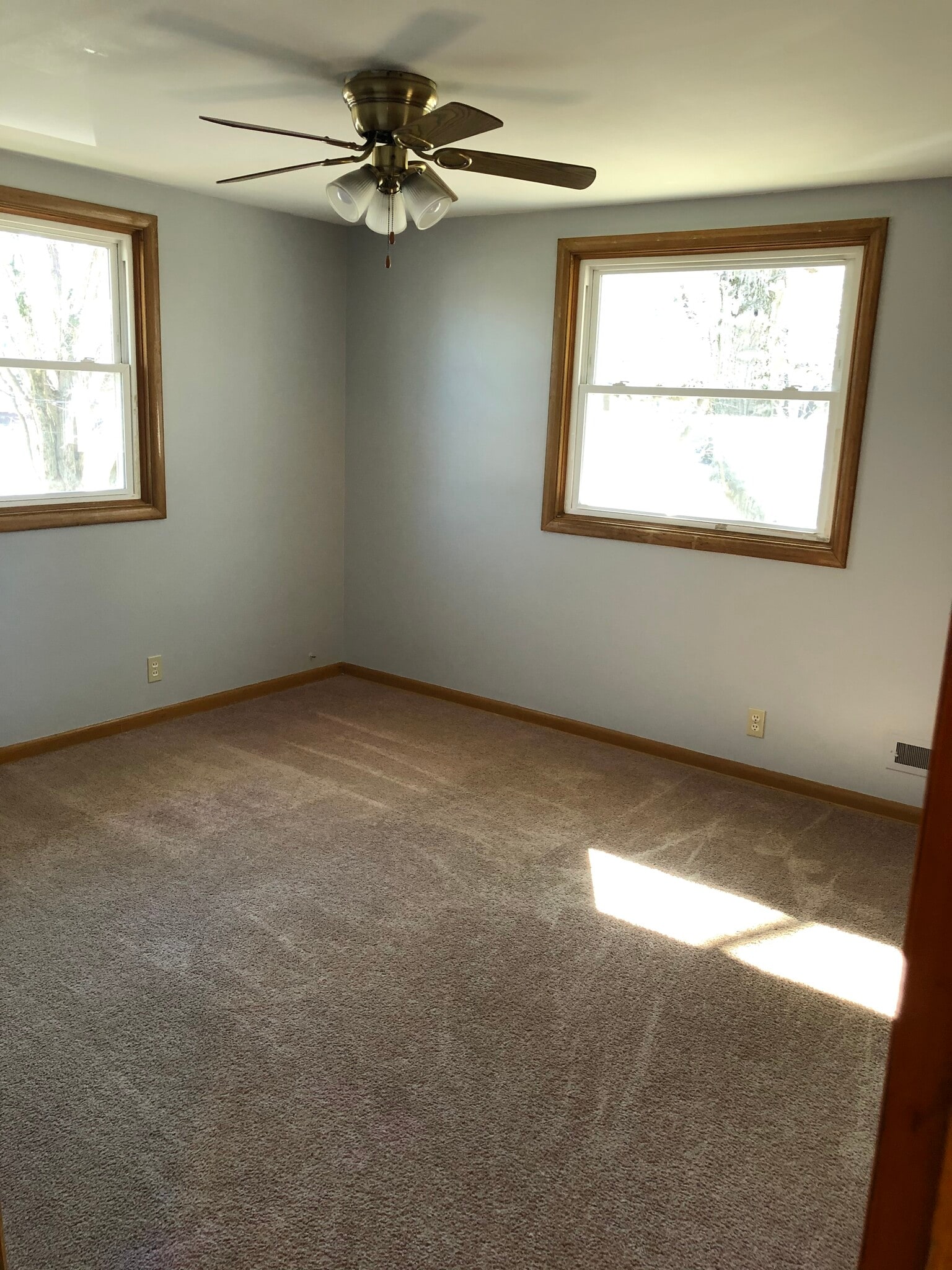 Bedroom 2 - 1106 Tudor St