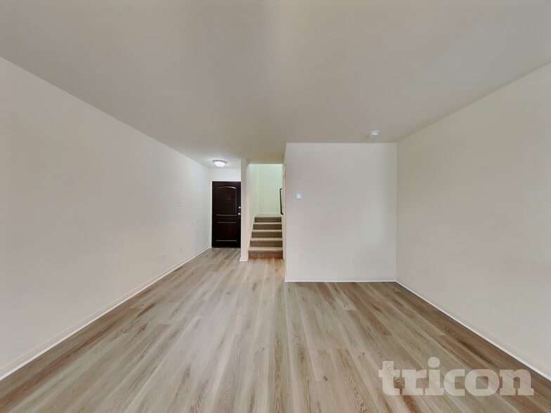 Building Photo - 3158 Gilbert Garden