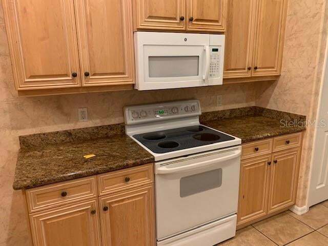 Building Photo - 3625 Square W Ln