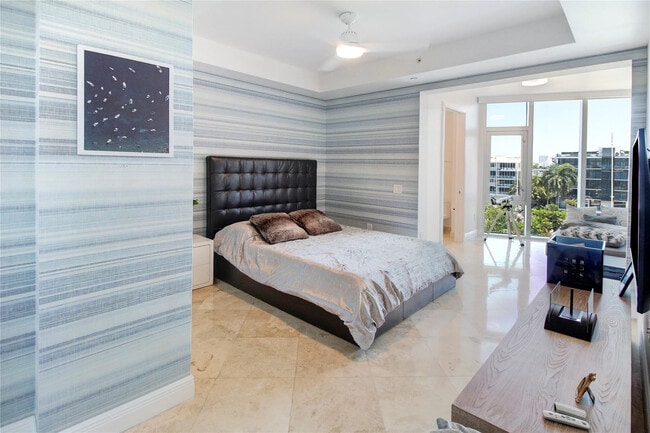 Building Photo - 301 Hendricks Isle