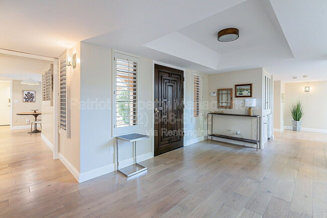 Building Photo - 8602 E Vista Del Lago