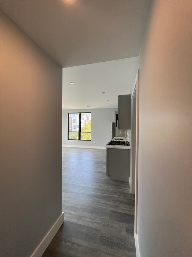 Building Photo - 365 Western Ave