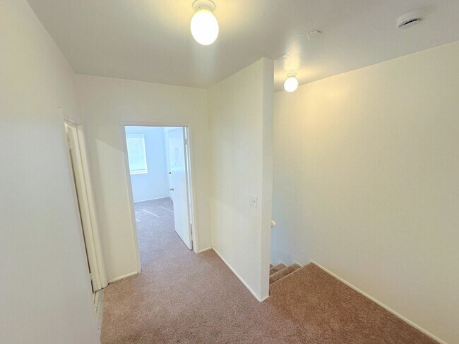 Building Photo - 11645 S Figueroa St