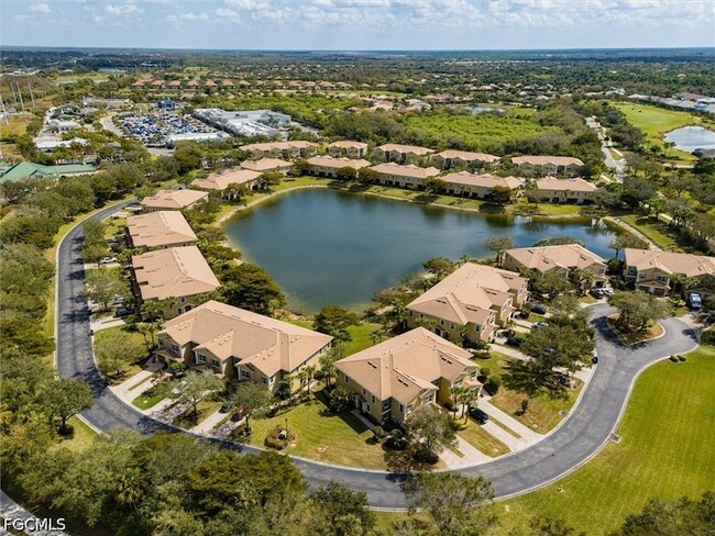 Building Photo - 3210 Cottonwood Bend