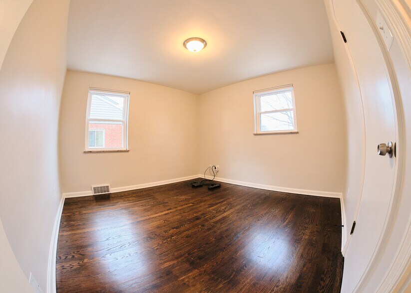 Building Photo - 2784 Breezy Way