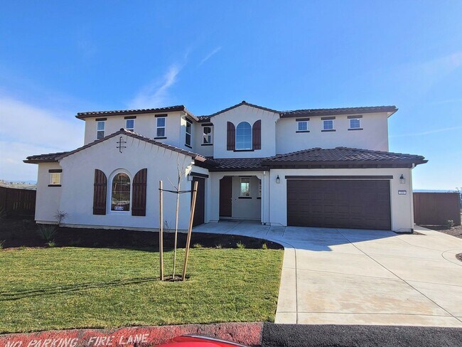 Building Photo - BEAUTIFUL BRAND NEW "NEXT-GEN" HOME W/ SOLAR & SIERRA VIEWS!!