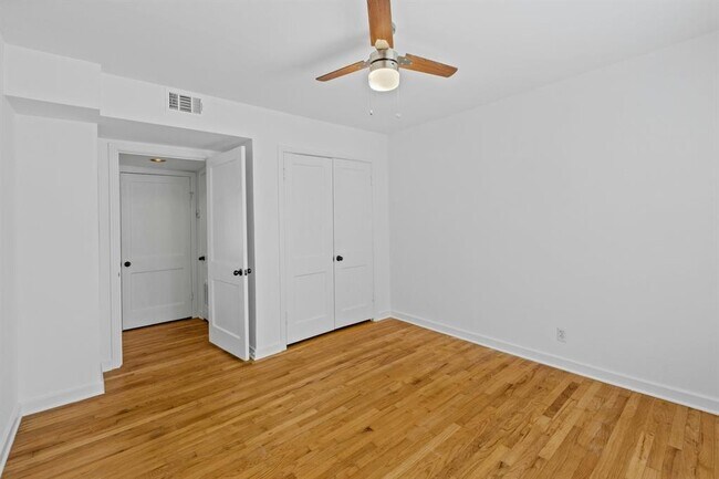 Building Photo - 301 E 34th St