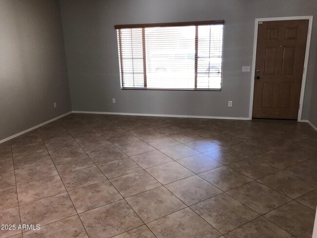 Building Photo - 3440 E Flower St