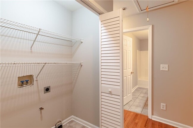 Building Photo - 705 Oxford Crest Ct NW