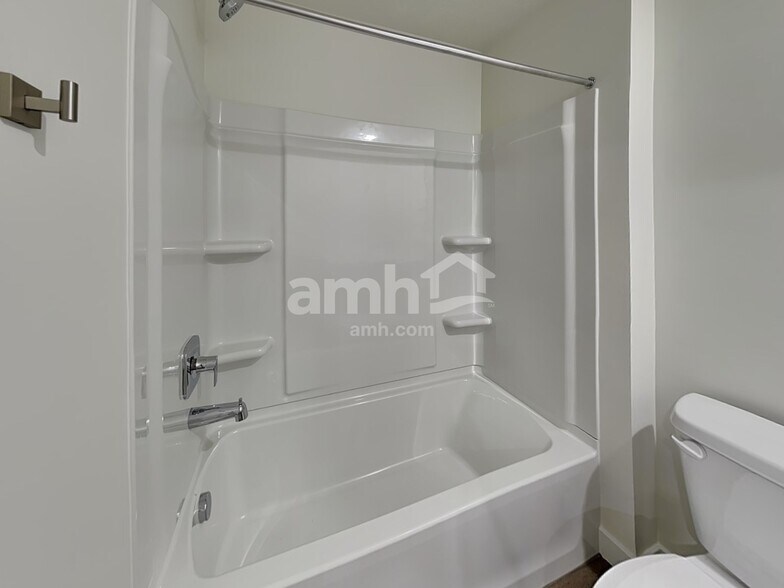 Building Photo - 1268 W Mahogany St