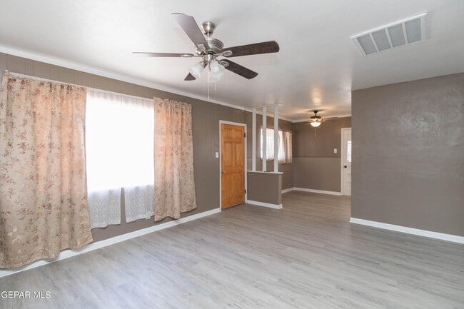 Building Photo - 321 Walsh Ln
