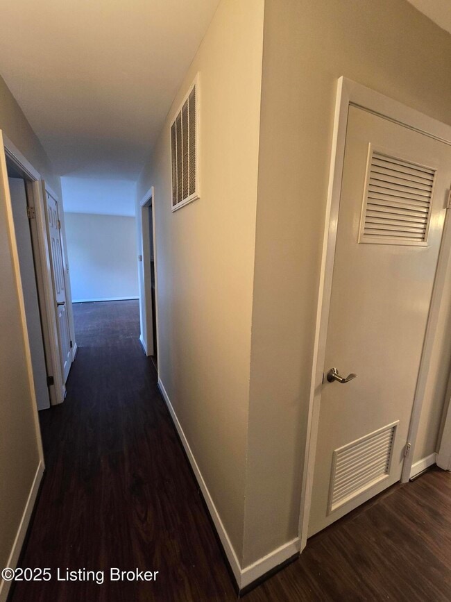 Building Photo - 1824 Wickham Way