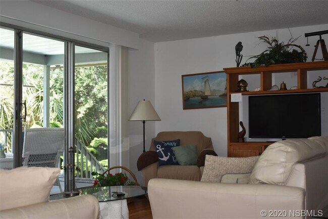Building Photo - 4502 Saxon Dr