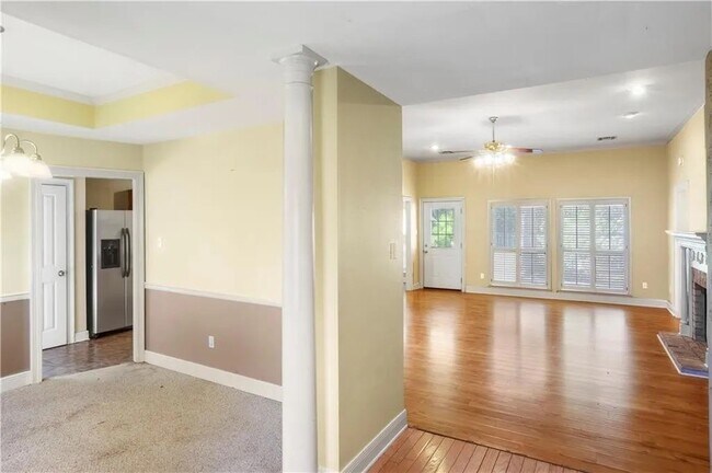 Building Photo - 122 Woodcrest Dr