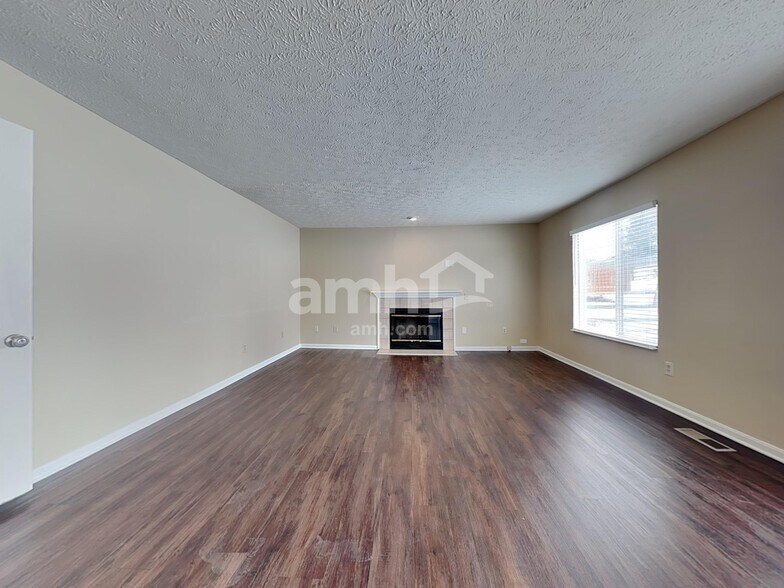 Building Photo - 6947 Autumn Glen Dr