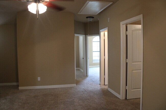 Building Photo - 25131 Alina Ln
