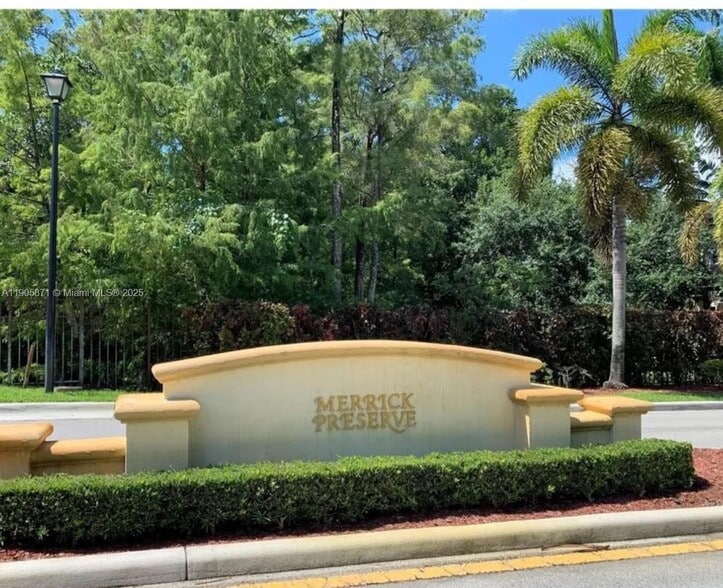 Primary Photo - 3166 Merrick Ter